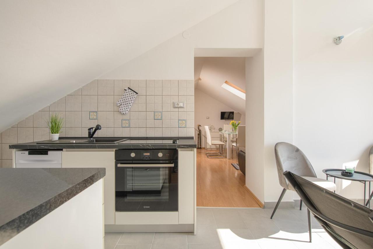 Apartmani Tena Selce Exterior foto