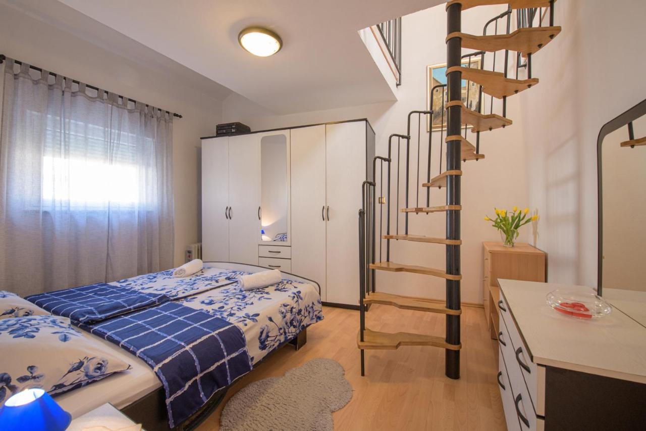 Apartmani Tena Selce Exterior foto