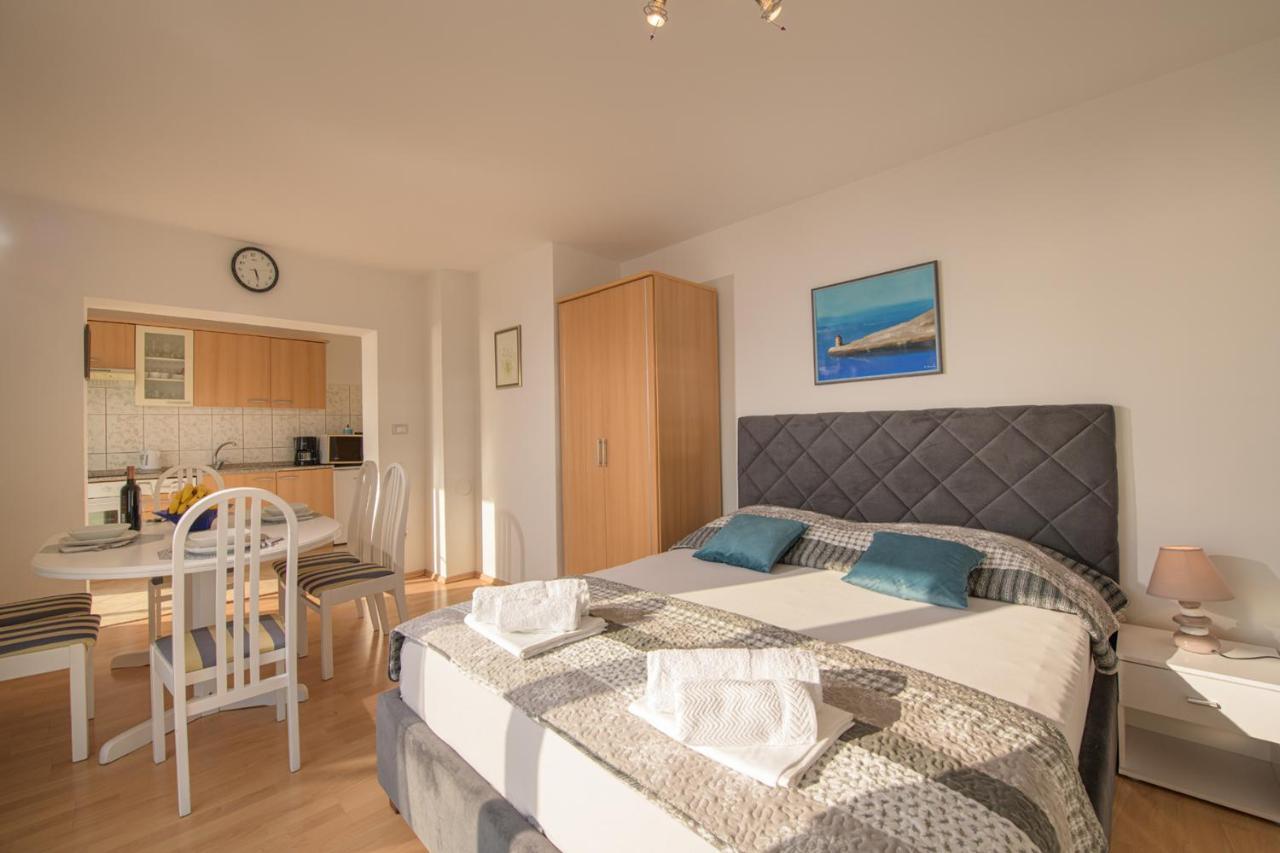 Apartmani Tena Selce Exterior foto
