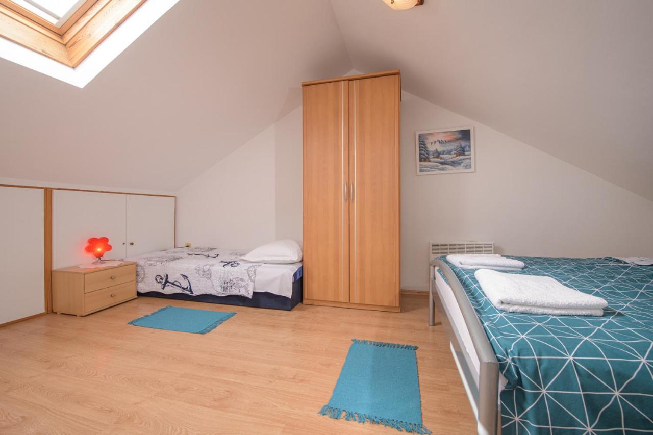 Apartmani Tena Selce Exterior foto
