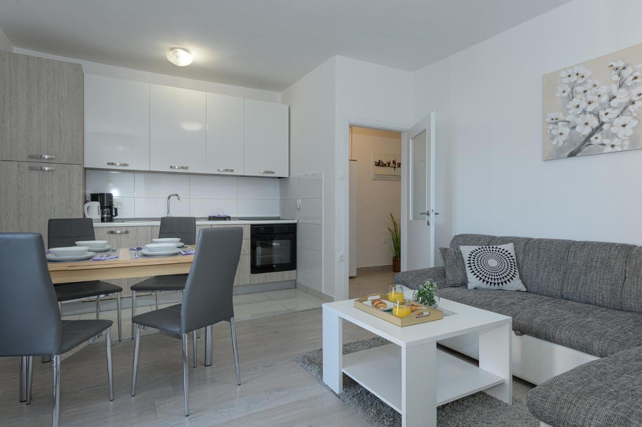 Apartmani Tena Selce Exterior foto