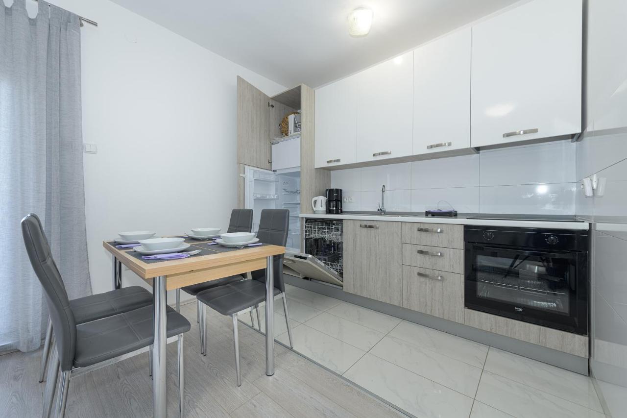Apartmani Tena Selce Exterior foto